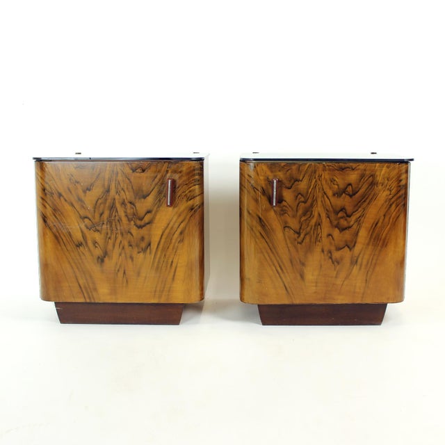 Art Deco Bedside Tables with Faux Wood Graining and Glass, Czechoslovakia, 1940s, Set of 2 For Sale - Image 11 of 11