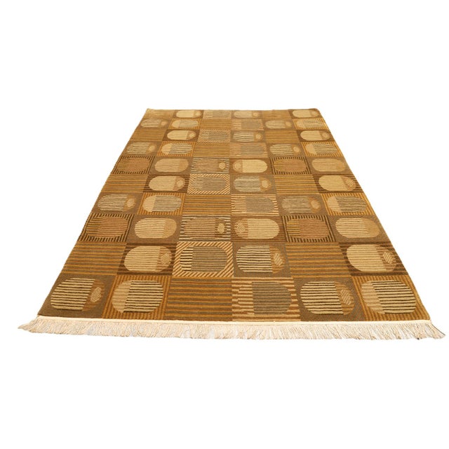2020s chairish-6x9-modern-tibetan-wool-silk-cut-loop-rug-gold-green.jpg For Sale - Image 5 of 9