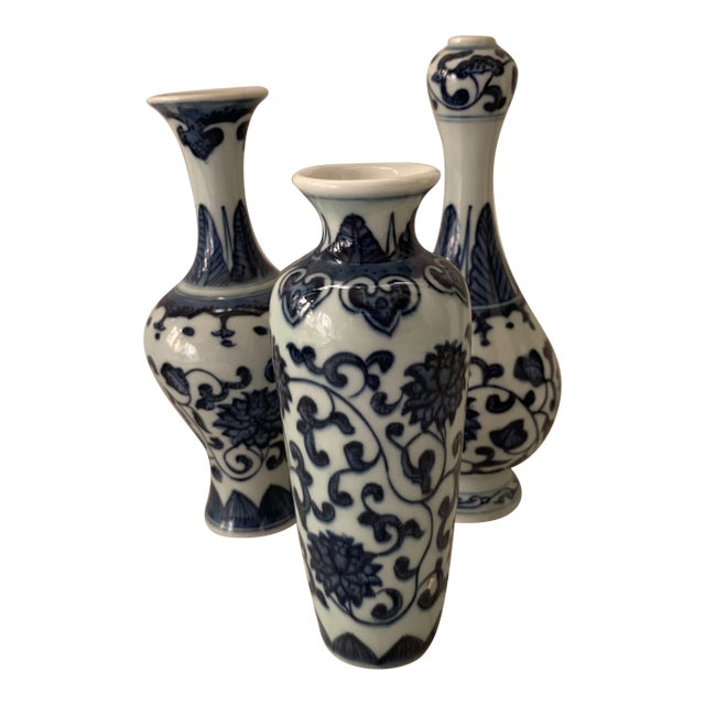 Blue & White Porcelain Floral Chinoiserie Vases Set of 3 For Sale