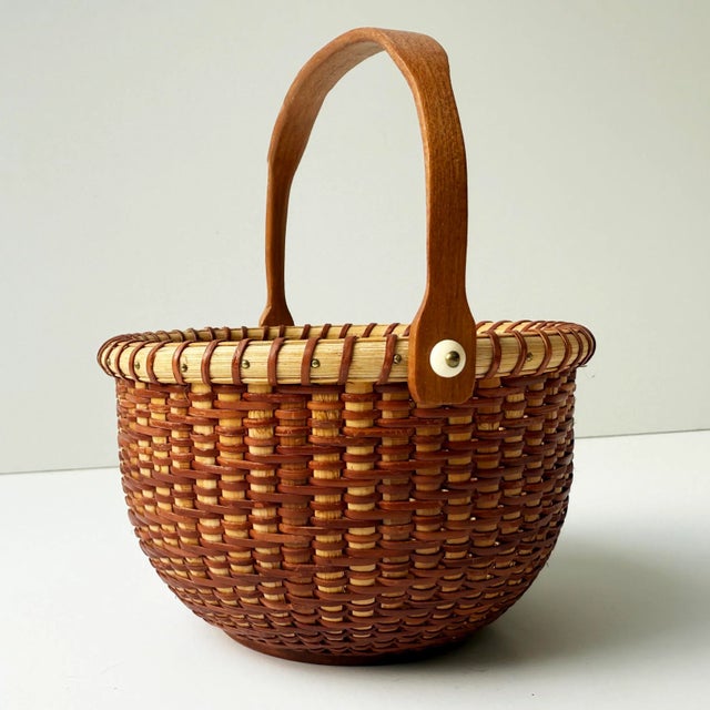 Early 21st Century Vintage Signed Nantucket Lightship Basket – Handcrafted With Bone Handle & Geometric Pattern For Sale - Image 5 of 8
