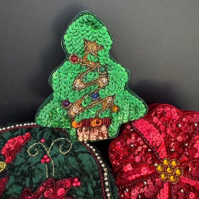 American Grouping of Velvet and Sequined Christmas Themed Boxes- 4 Pieces For Sale - Image 3 of 9