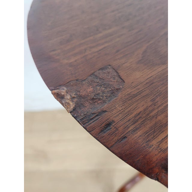 English Victorian Tripod Side Table in Mahogany, 1880 For Sale - Image 16 of 18