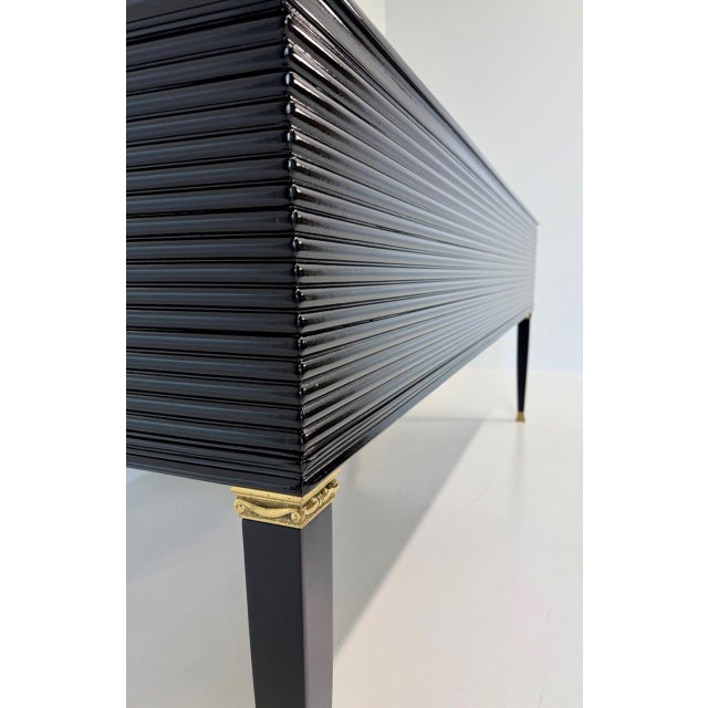 Italian Art Deco Black Lacquer and Brass Desk by Paolo Buffa for La Permanente Mobili Cantù, 1950s For Sale - Image 6 of 16