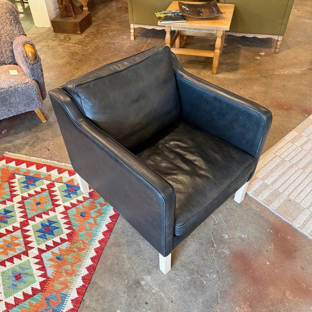 Børge Mogensen Mid 20th Century Danish Mogensen 2421 Style Leather Club Chair For Sale - Image 4 of 6