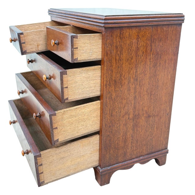 Early 19th Century Georgian Miniature Mahogany Chest of Drawer For Sale - Image 4 of 10