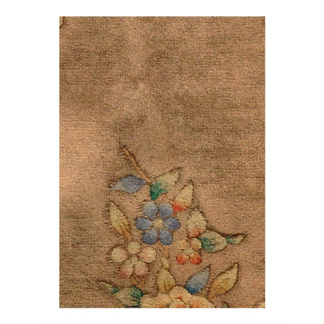 Here is an exciting and appealing antique Oriental carpet – an antique Art Deco rug that was designed and woven in China...