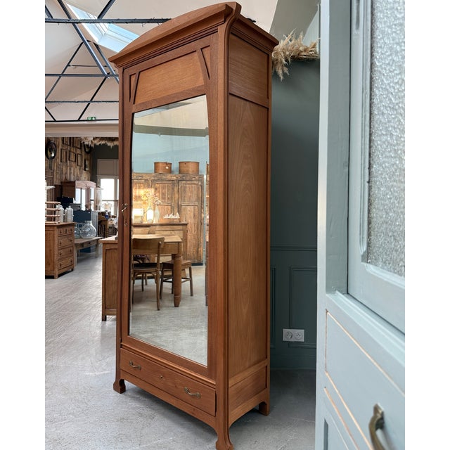 Large Art Nouveau Bonnetière in Mahogany, 1890s For Sale - Image 3 of 14