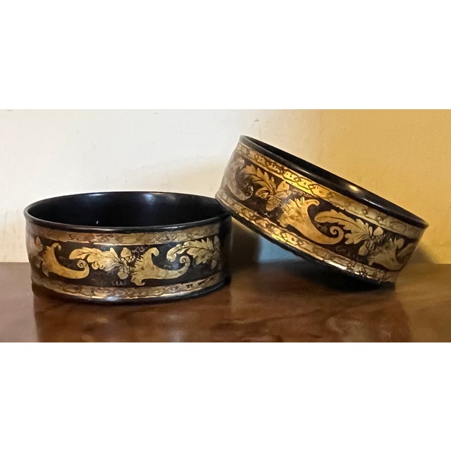 Antique Early 19th Century English Regency Black Lacquer Wine Decanter Bottle Coasters 1810 - 1820 - A Pair For Sale In New York - Image 6 of 13