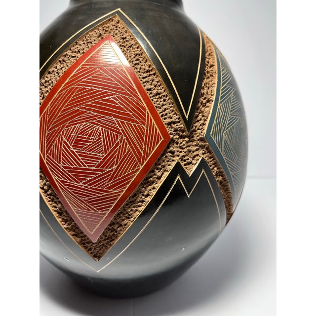 Romeo Gallegos Nicaraguan Latin American Handmade Studio Pottery Vase For Sale In Dallas - Image 6 of 10