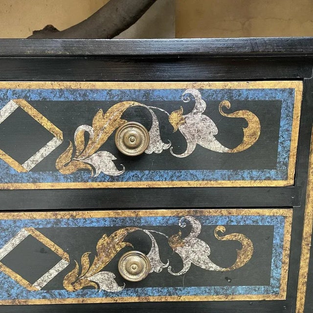 Painted Chest of Drawers, in Flawless conditions. Designed 1950 to 1959