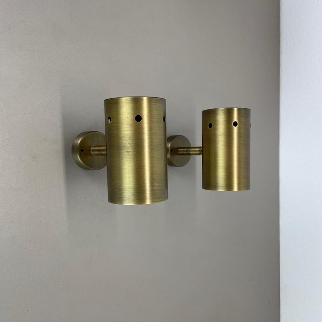 Article: set of 2 spot light only for use as Wall light made of solid brass Origin: Italy Age: 1970s This set of 2...
