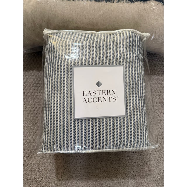 Blue Eastern Accents Beau Blue / White Super Queen (96" X 98") Duvet Cover, 2 Shams, 1 Decorative Pillow For Sale - Image 8 of 13