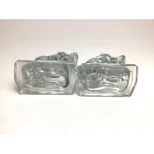 1930s 1950s Mid-Century Modern Glass Rearing Horse Bookends Pair by l.e. Smith For Sale - Image 5 of 6