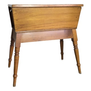 Antique Maple Primitive Dough Box With Lid For Sale