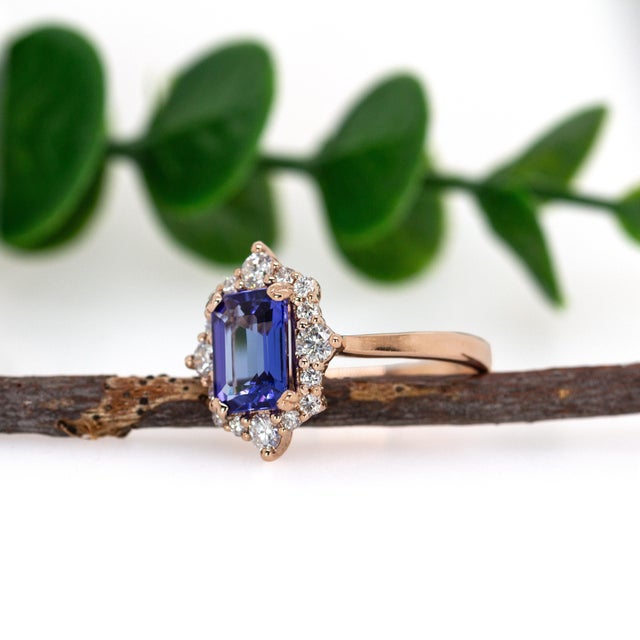 8x6mm, 1.6cts Tanzanite Ring W Earth Mined Diamond Halo in Solid 14k Rose Gold, Size 6.75 For Sale - Image 4 of 7