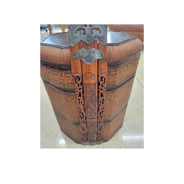 Chinese Antique 19th Century Chinese Octagonal 3-Tier Wicker & Lacquer Wedding Basket For Sale - Image 3 of 8