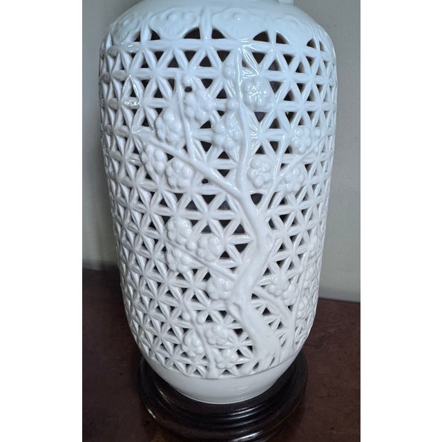 Mid-Century Modern Mid 20th Century Mid Century Modern Blanc De Chine Asian Lamp For Sale - Image 3 of 11