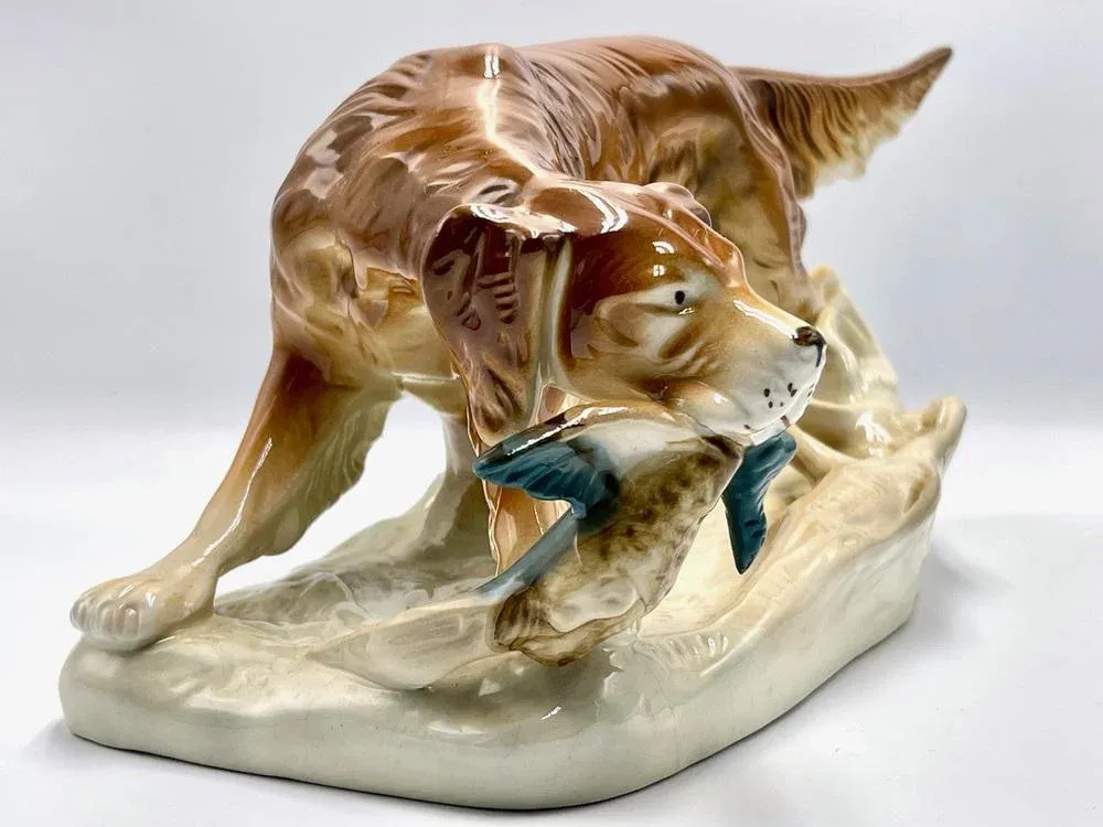 アンティーク雑貨  Dux Hunting Dogs Figurine Large Hunting Dog with Duck Figurine in Porcelain from Royal Dux
