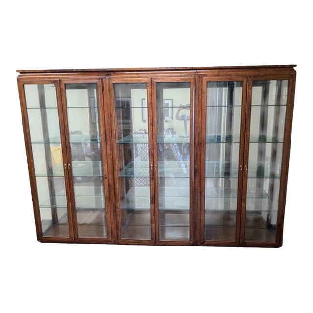 Modern Drexel Style Pine Wood Glass Mirror Three Unit Lighted Vitrine Display Cabinet China Case Etageres, Attributed For Sale