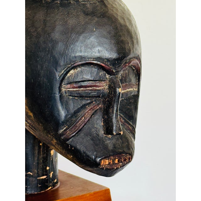 20th Century African Guro Wooden Head For Sale In Palm Springs - Image 6 of 13