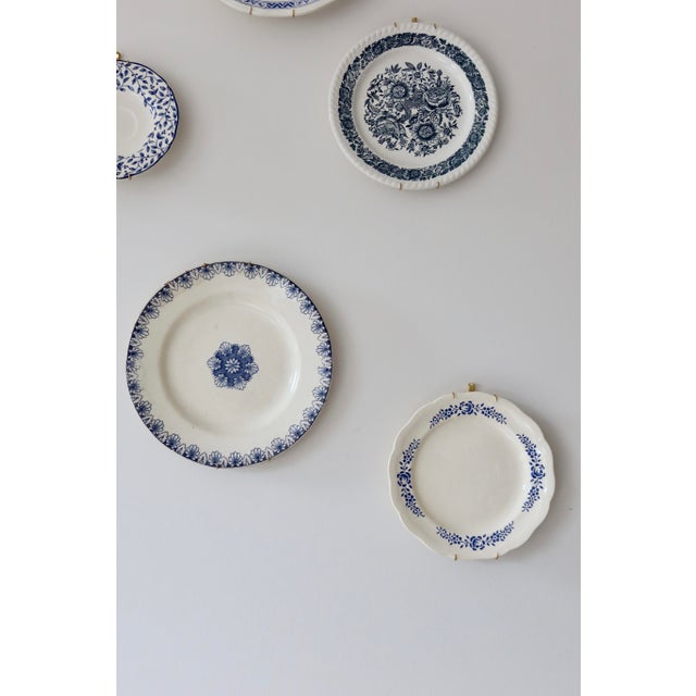 Wall Plates in Bleu and White Earthenware, 1950s, Set of 5 For Sale - Image 6 of 10