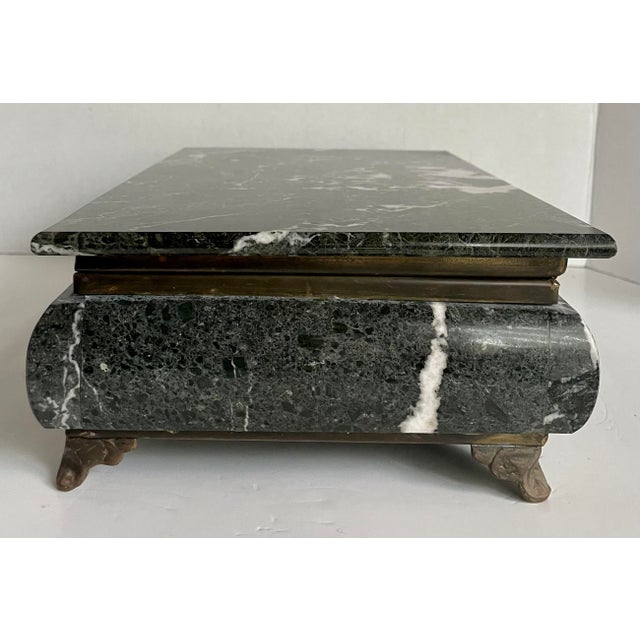 Mid-20th Century Green Marble Hinged Box With Brass Mounts & Black Felt Lining For Sale - Image 9 of 12