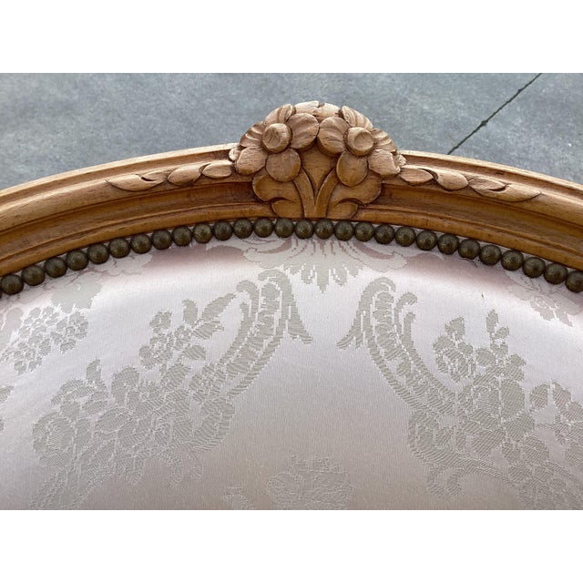 French Settee W/ Pink Silk Upholstery For Sale - Image 4 of 11
