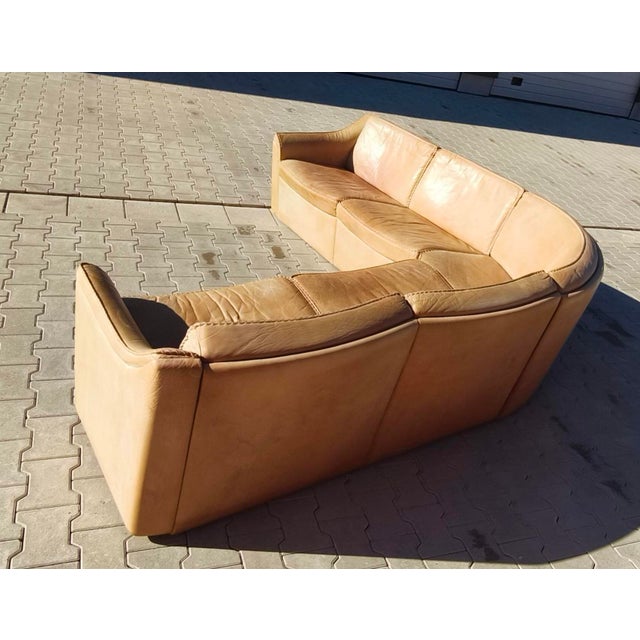 Three-Piece Modular Light Brown Leather Sofa with Decorative Stitching, 1970s For Sale - Image 4 of 7