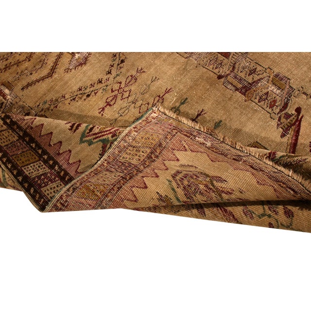 1910s Hand-Knotted Antique Ghiordes Rug Beige Brown Geometric Pattern For Sale - Image 5 of 6