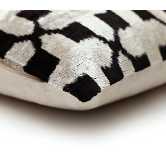 Silver Handmade Velvet Ikat Lumbar Pillow 16x24 | Black & Ivory Geometric For Sale - Image 8 of 8