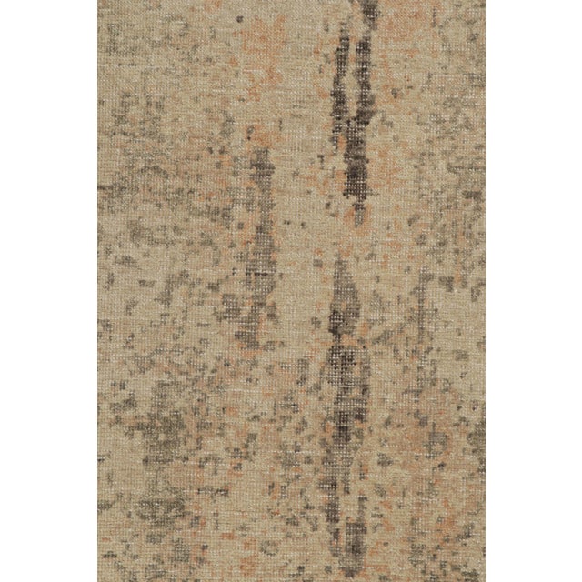 Rug & Kilim’s Distressed Abstract Rug in Beige and Gray All Over Pattern For Sale In New York - Image 6 of 7