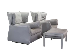 Viola D'Amore Lounge Chairs with Ottoman in Grey Leather by Piero De Martini for Cassini, Italy, 1977, Set of 3