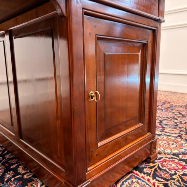 Classic Italian Desk in Wood and Leather For Sale - Image 14 of 18