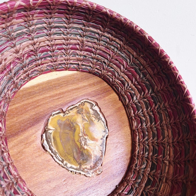 1980s Vintage Woven Pine Needle Basket With Inlaid Petrified Wood For Sale - Image 5 of 6