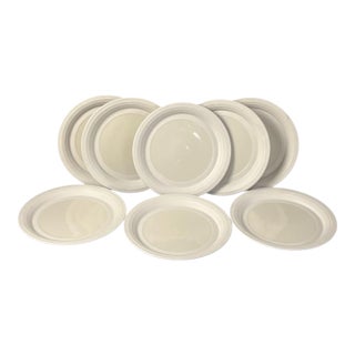 Vintage Hornsea Pottery Concept Off-White Dinner Plates Made in England For Sale