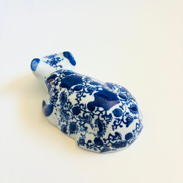 Late 20th Century Blue and White Porcelain Cat For Sale - Image 5 of 7