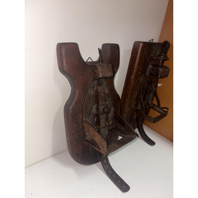 Italian Wooden Shoemakers Items, 1950, Set of 2 For Sale - Image 4 of 8