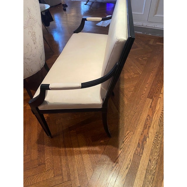 English Baker Milling Road Windom Settee For Sale - Image 3 of 8