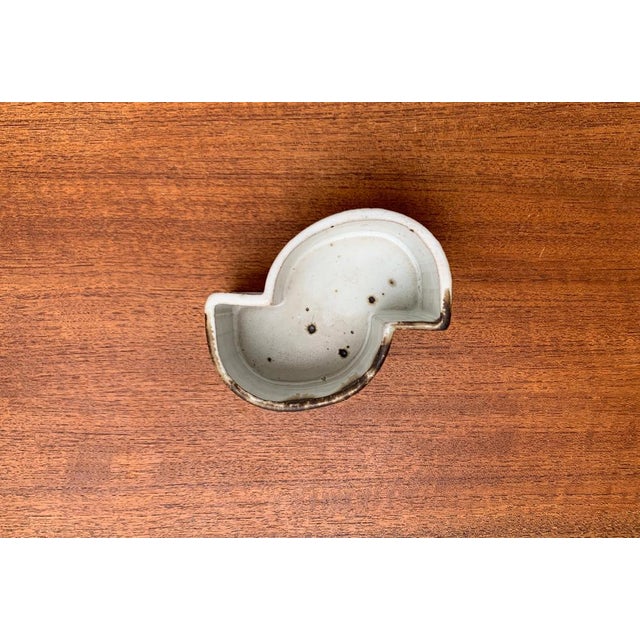 Vintage Ceramic Bowl, 1970s, in Very Good conditions. Designed 1970 to 1979