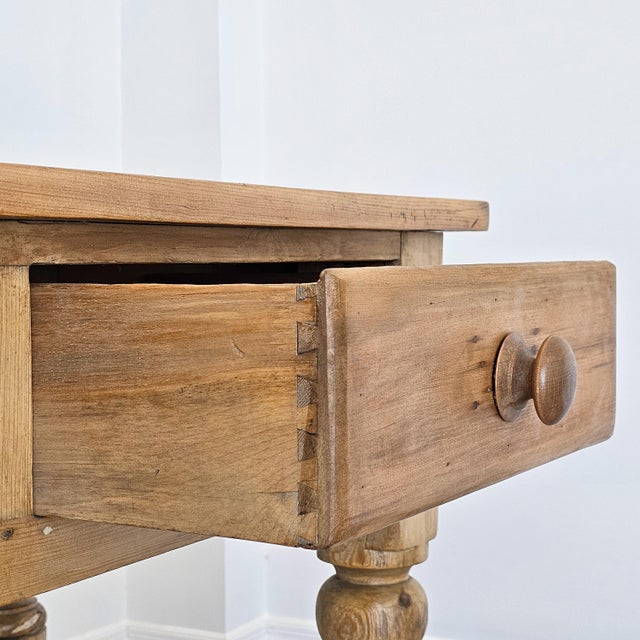 Antique English Pine Console Table or Desk For Sale In Orlando - Image 6 of 15