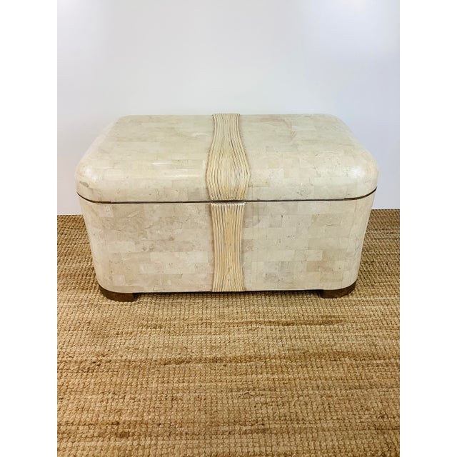 Vintage 1980s Cream Tessellated Stone & Rattan Reed and Brass Lidded Trunk Chest Table by Maitland Smith For Sale - Image 11 of 12