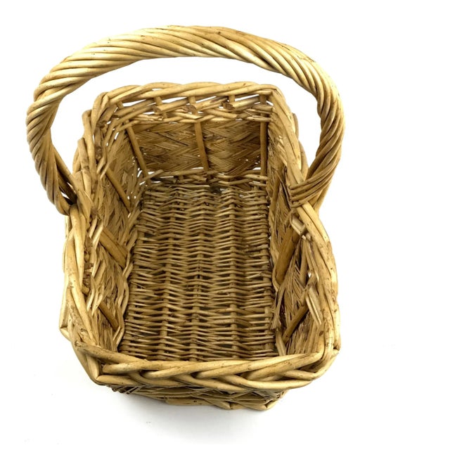 English Vintage English Reed and Wicker Market Basket For Sale - Image 3 of 13