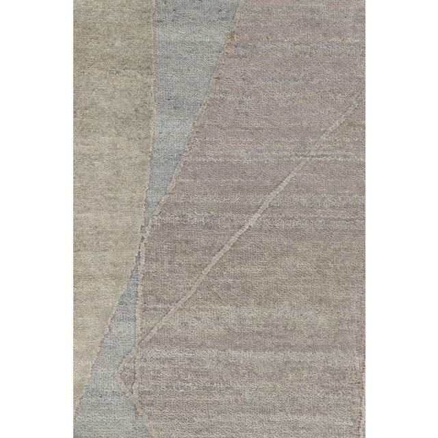 Abstract Rug & Kilim Modern Rug With Abstract Geometric Patterns in Beige and Gray For Sale - Image 3 of 7