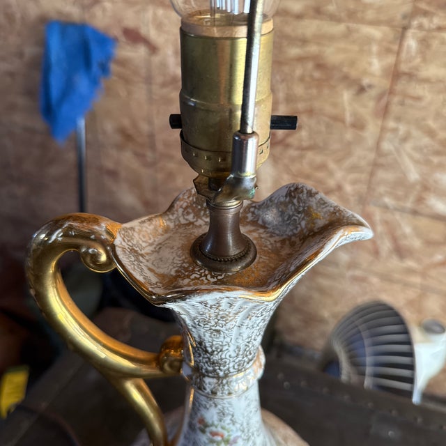 Vintage Hollywood Regency Gilt Floral Porcelain Pitcher Lamp, 1940s–50s For Sale - Image 9 of 12