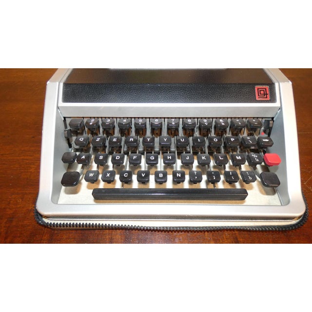 Lettera DL Typewriter from Olivetti, Italy, 1965 For Sale - Image 12 of 18