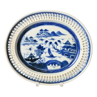 19th Century Chinese Openwork Porcelain Platter For Sale