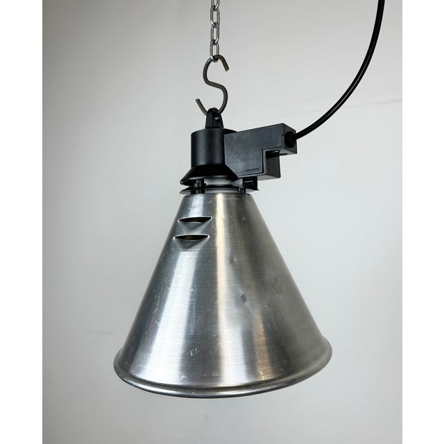 1960s Small French Industrial Aluminium Pendant Lamp, 1960s For Sale - Image 5 of 16
