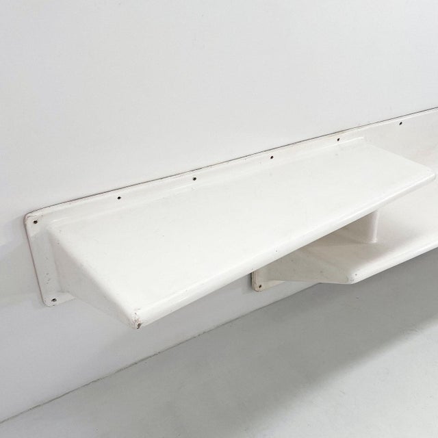 Fiberglass Wall Unit with Desk and Bench or Shelves from Club Med, 1970s, in Good conditions. Designed 1970 to 1979