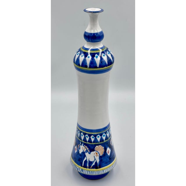 Discover the exquisite charm of Italy with this delightful vintage Vietri hand-painted Cassetta Italian Faiance ceramic...