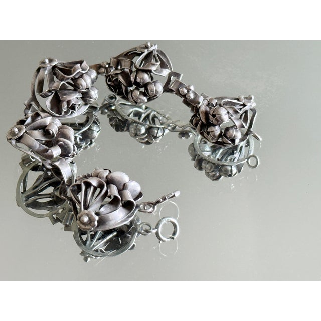 1940s Sterling Silver Floral Panel Bracelet With Repoussé Botanical Design For Sale In New York - Image 6 of 11